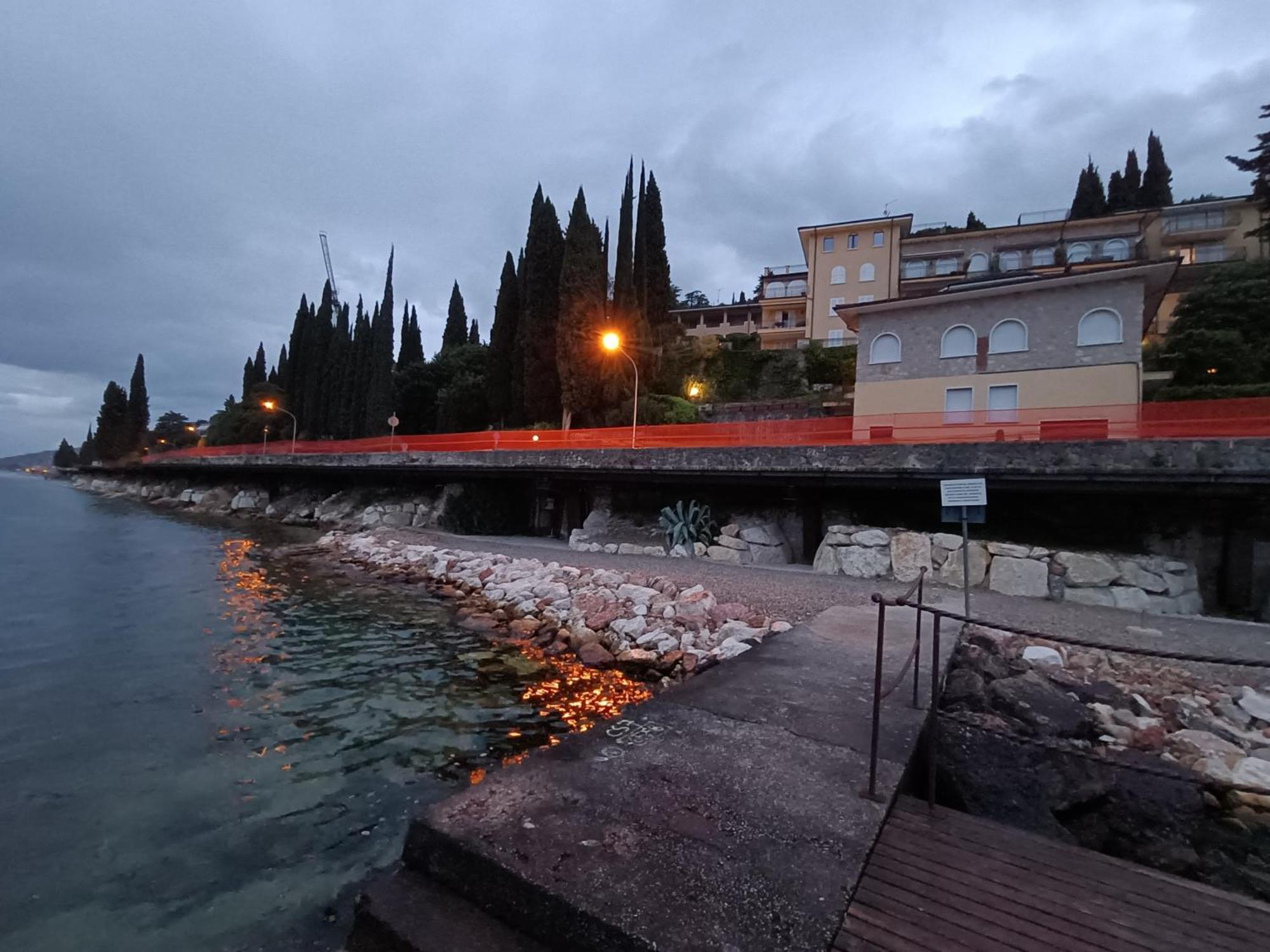 Апартаменты Bellavista Eremitaggio Торри-дель-Бенако Экстерьер фото